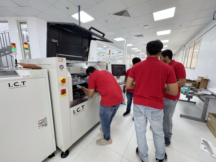 I.C.T オンサイト設置および技術トレーニングのサポート