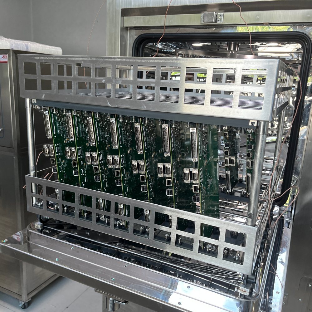 I.C.T 高い安定性 PCB ボード洗浄スプレー機 SMT 競争力のある価格のクリーナー価格