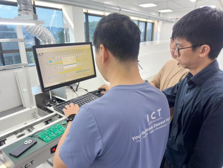 オンサイト設置およびエンジニアトレーニングサポート