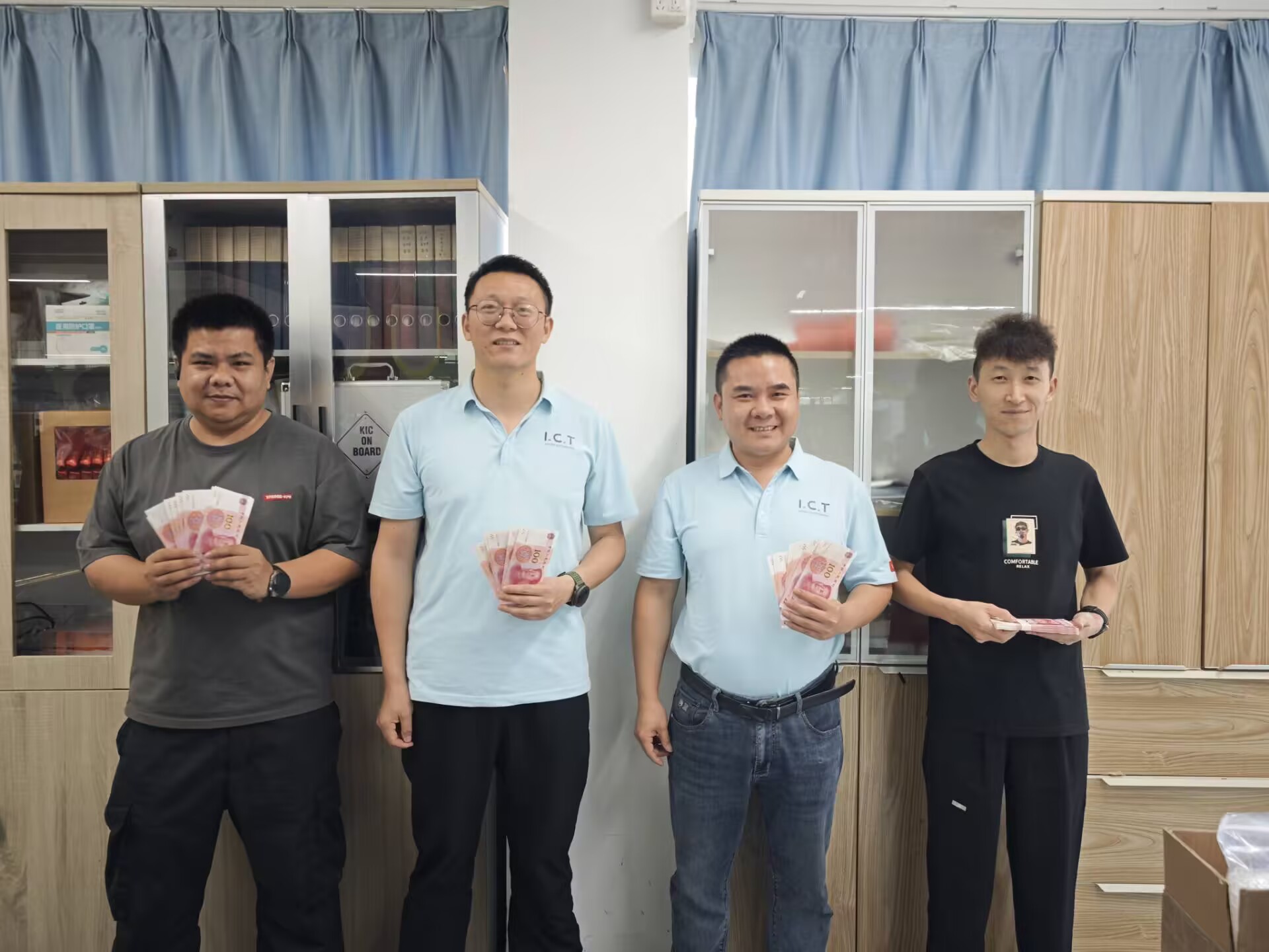 SMT プロジェクトのあらゆる段階にわたるプロフェッショナルなテクニカル サポート.jpg