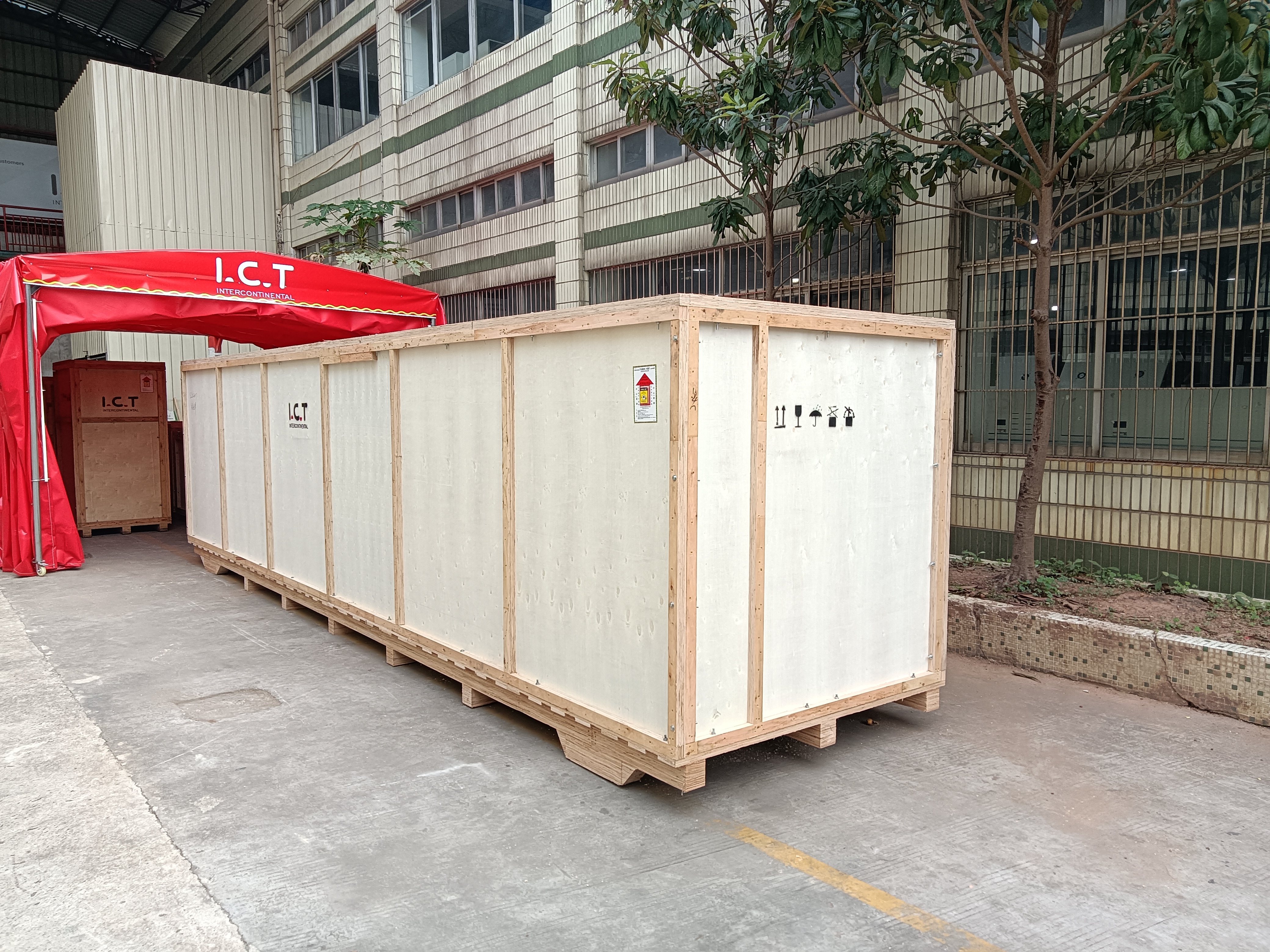 I.C.T Lyra 933N 窒素リフロー オーブンがブラジルに納入.jpg